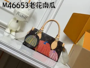 Louis Vuitton OnTheGo East West Tote in Giant Monogram & Monogram Reverse Canvas【46653】